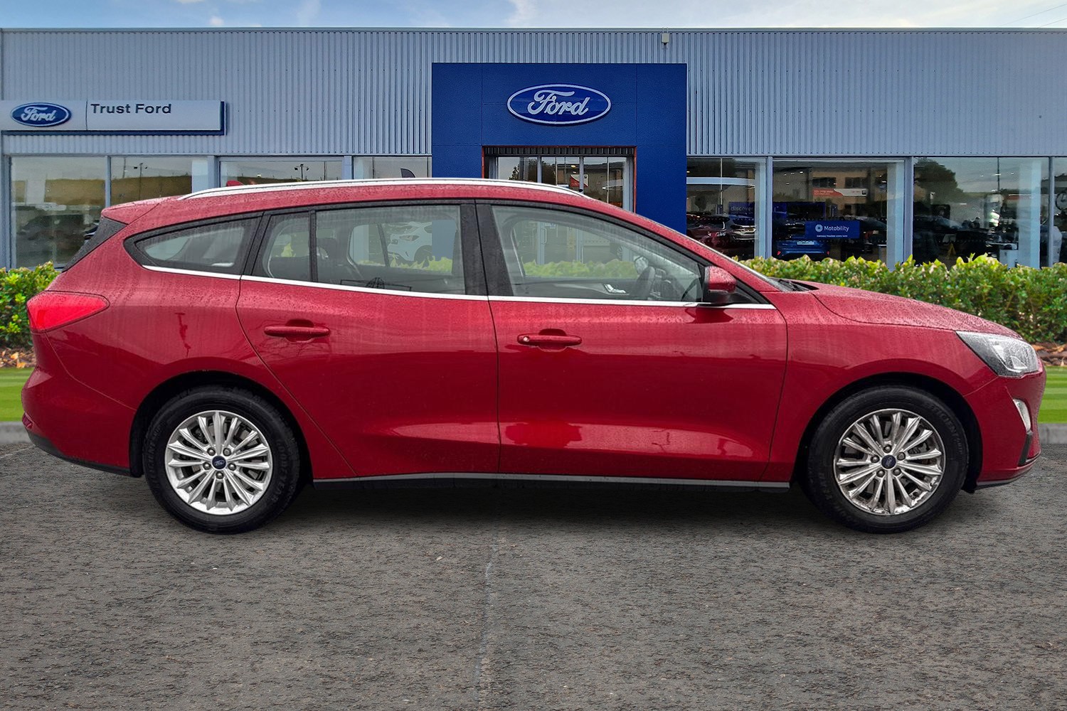 Ford FOCUS Photo 2