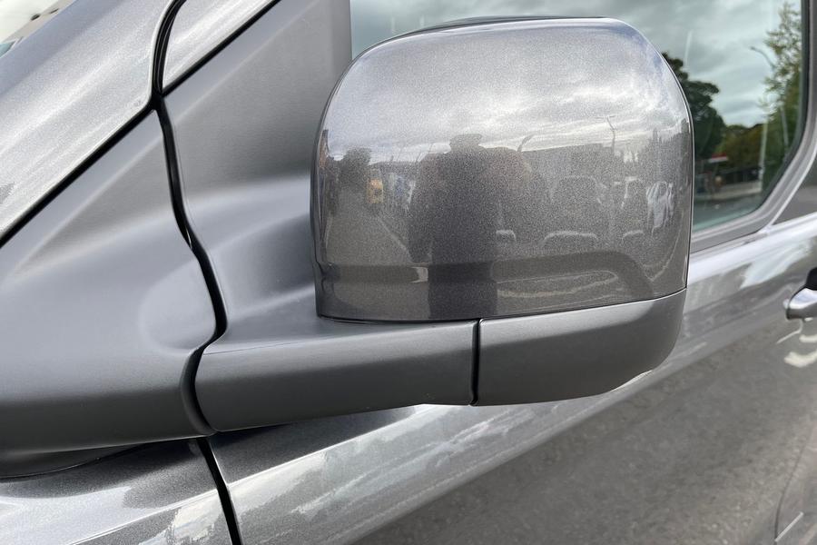 Ford TRANSIT CUSTOM Photo autoimg-ce2075a83f827eea96e1945f13f8156e1c3ea5e4.jpg