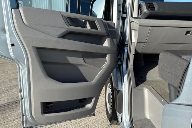 VOLKSWAGEN Crafter Photo 49