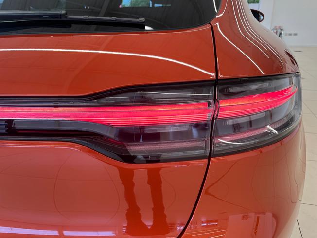 PORSCHE Macan Photo 23