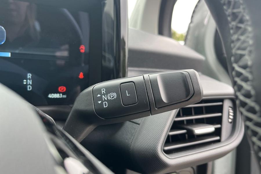 Ford E-Tourneo Courier Photo autoimg-ce27e6337cacc92f08292b0c5c80047e407c815c.jpg
