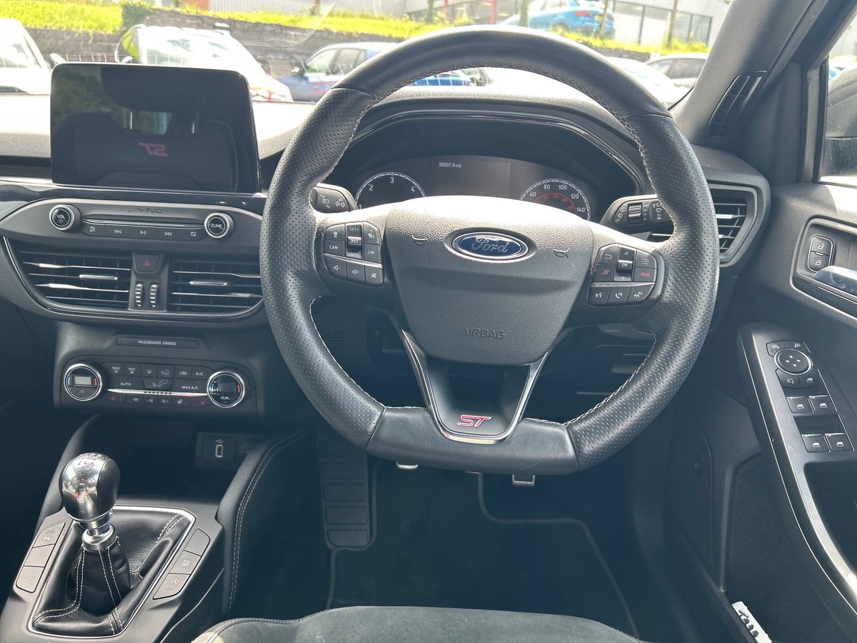 Ford Focus Photo 13