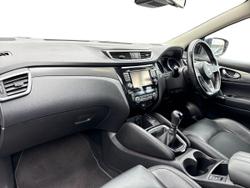 NISSAN Qashqai Photo 2