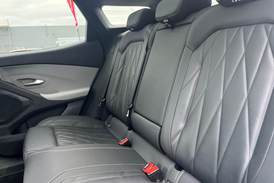 Ford EXPLORER Photo autoimg-ce3937322fd562b5ae1e686c694c2b955995b0fd.jpg