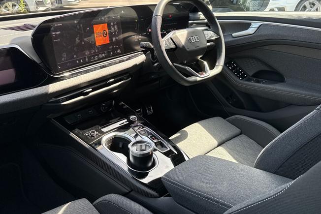 AUDI A6 Saloon Photo 24
