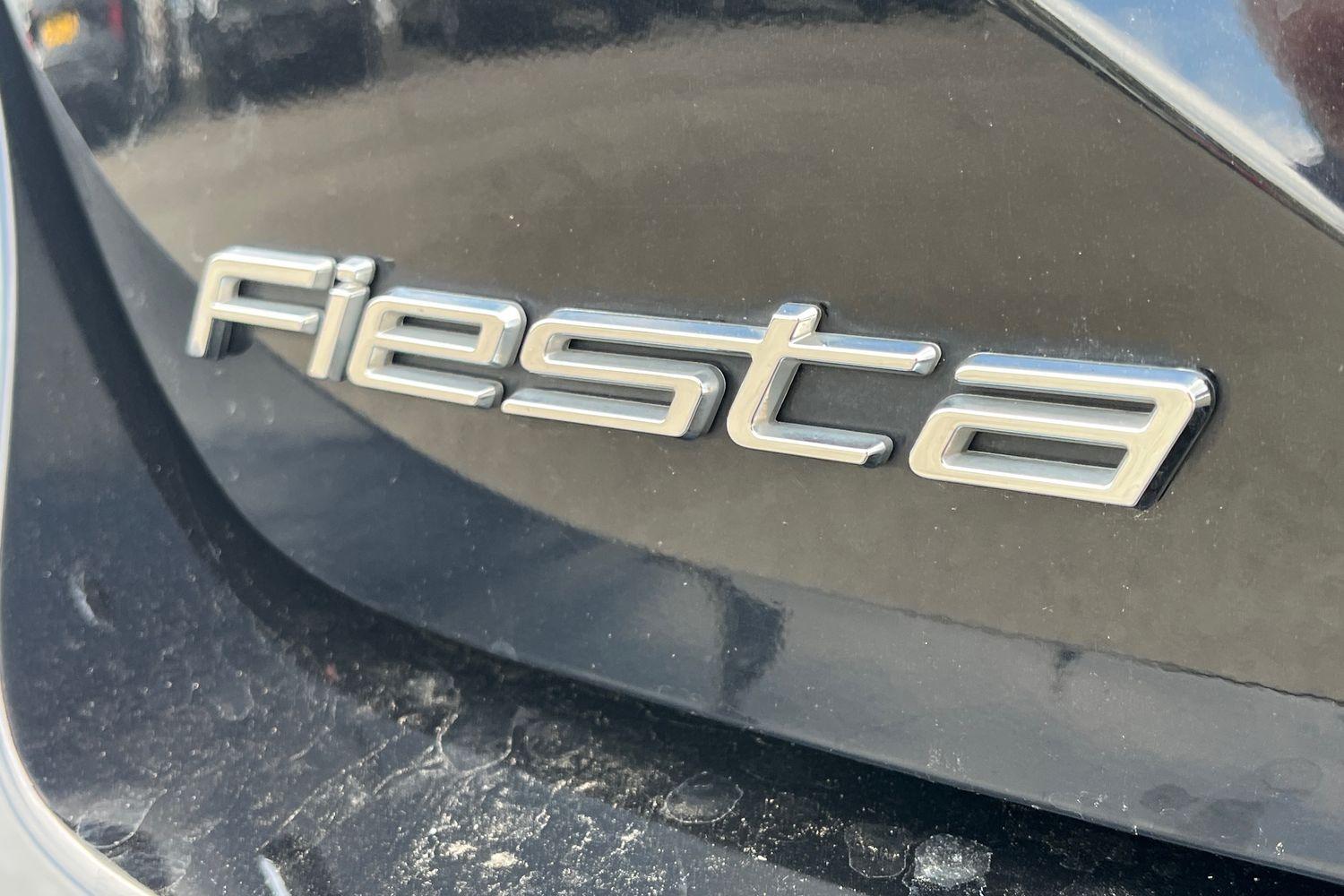 Ford FIESTA Photo 35