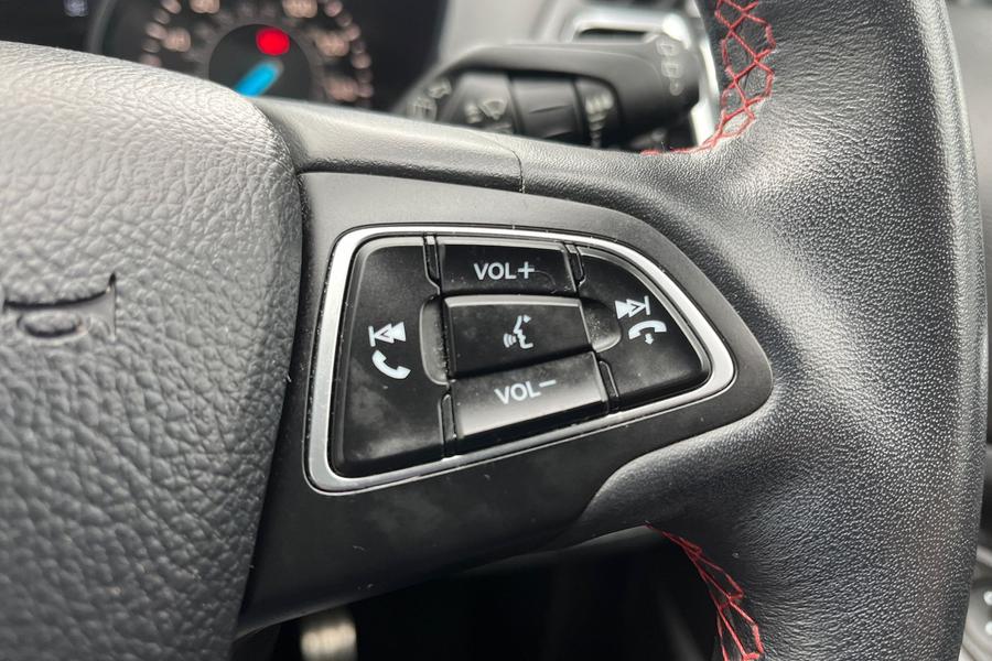 Ford KUGA Photo autoimg-ce3e91148651b1cc9ef6b49946501aa19c8b677a.jpg