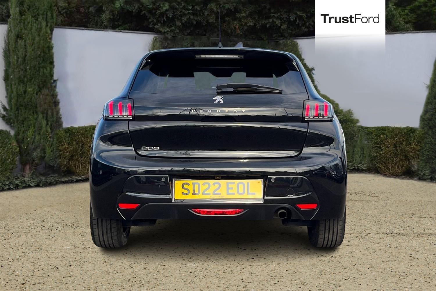 Peugeot 208 Photo 6