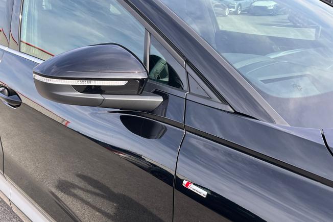 AUDI Q4 E-Tron Photo 20