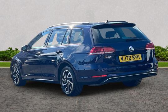 Volkswagen Golf Photo autoimg-ce4b54431292814f30d4dda2767d9f7e71a1c2ad.jpg