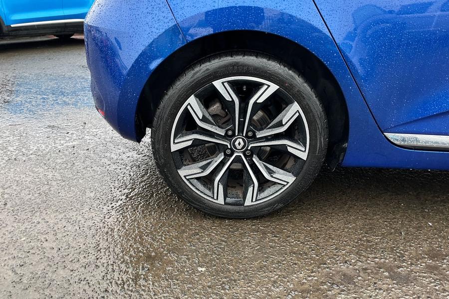 Renault Clio Photo autoimg-ce4d17fad89e11f24a189c6616730f7ebf48a11e.jpg