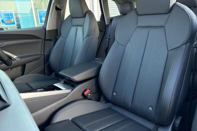 AUDI  Audi Q5 SUV Sport Photo 28