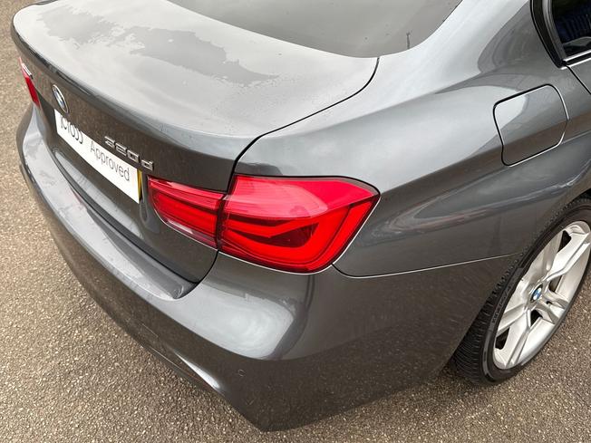 BMW 3 Series Photo 22