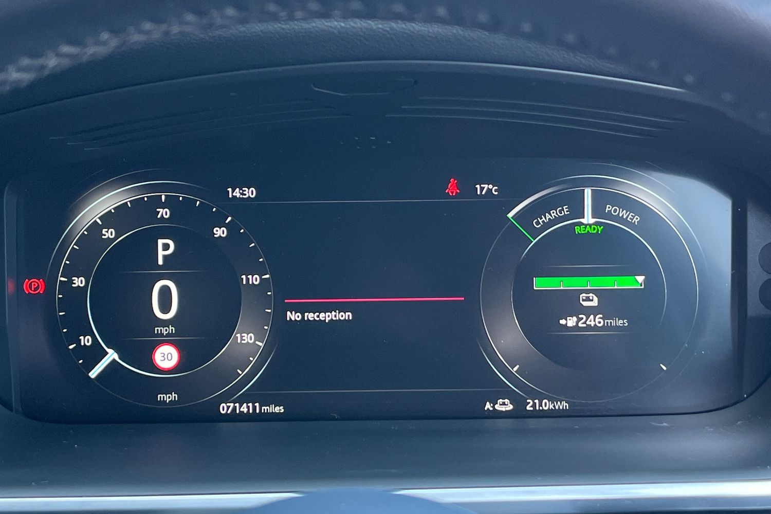 Jaguar I-PACE Photo 12