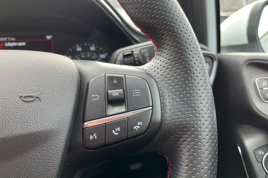 Ford FIESTA Photo autoimg-ce506a138364357d1e512ac5dd93b5ea59b68914.jpg