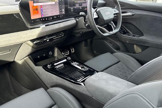 AUDI Q6 E-Tron Photo 25