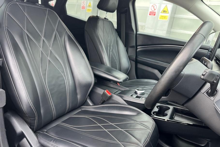 Used Ford MUSTANG MACH-E 17