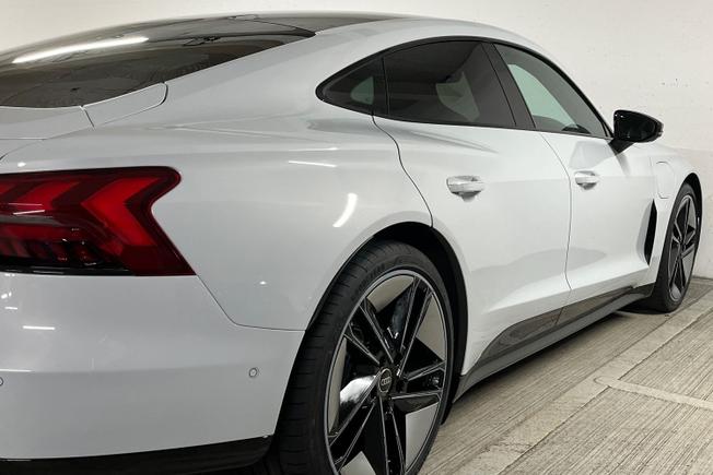 AUDI Rs E-Tron Gt Photo 38