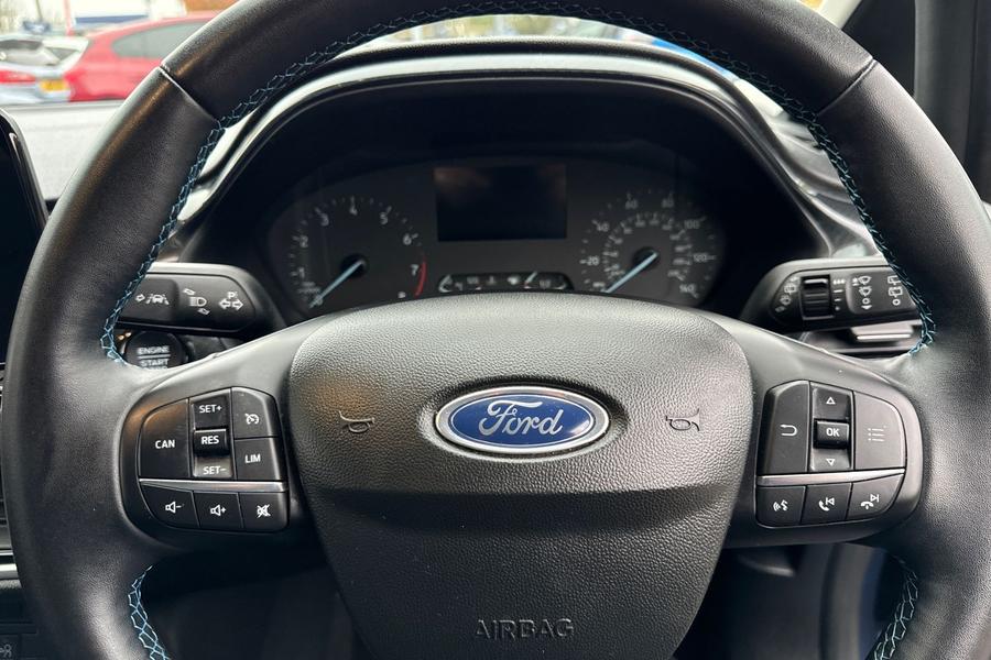 Ford FIESTA Photo autoimg-ce674ea25b0d73156508348e7ecb42cd4108cce0.jpg