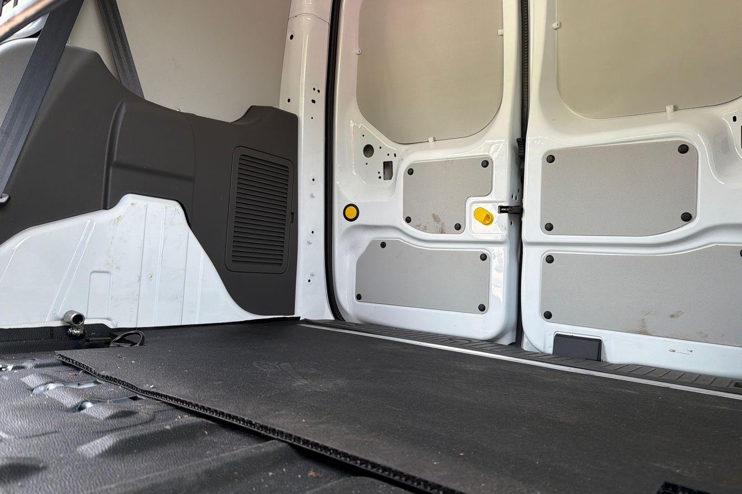 Ford TRANSIT CONNECT Photo 34