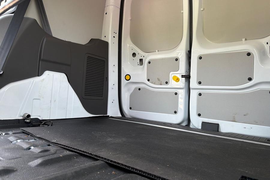 Ford TRANSIT CONNECT Photo autoimg-ce694e209ce24220b353175daba35bce8a7c0e3c.jpg