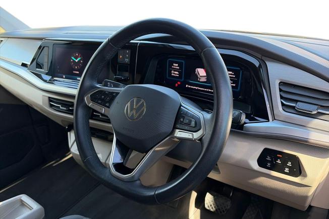 VOLKSWAGEN Multivan Photo 6