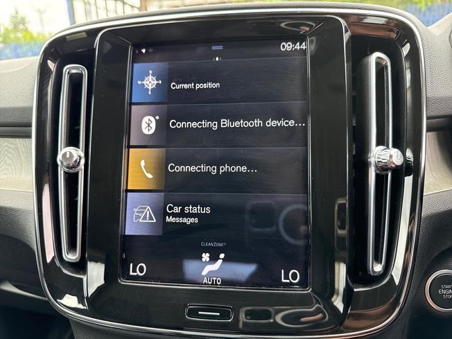 VOLVO Xc40 Photo 35