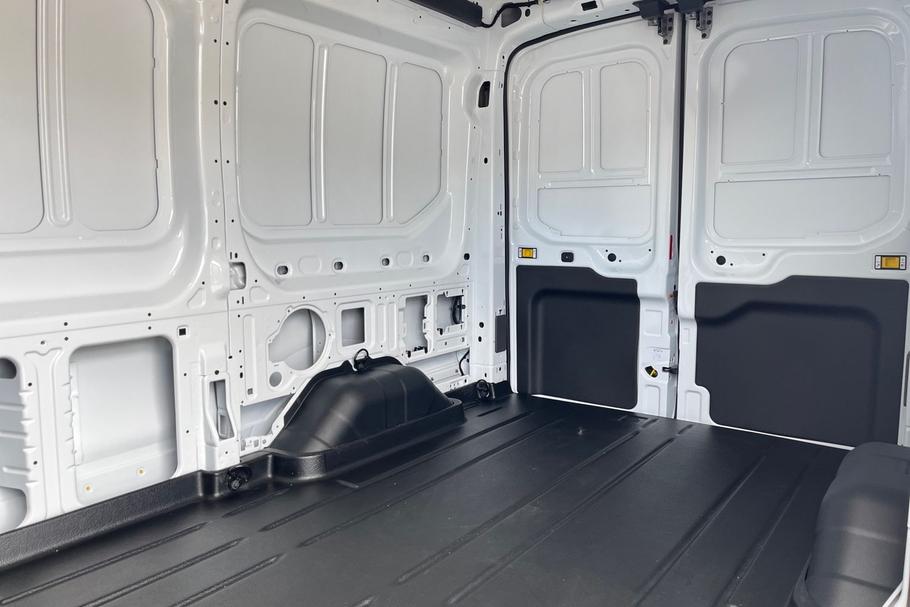 Used Ford E-TRANSIT YM75PKK 5