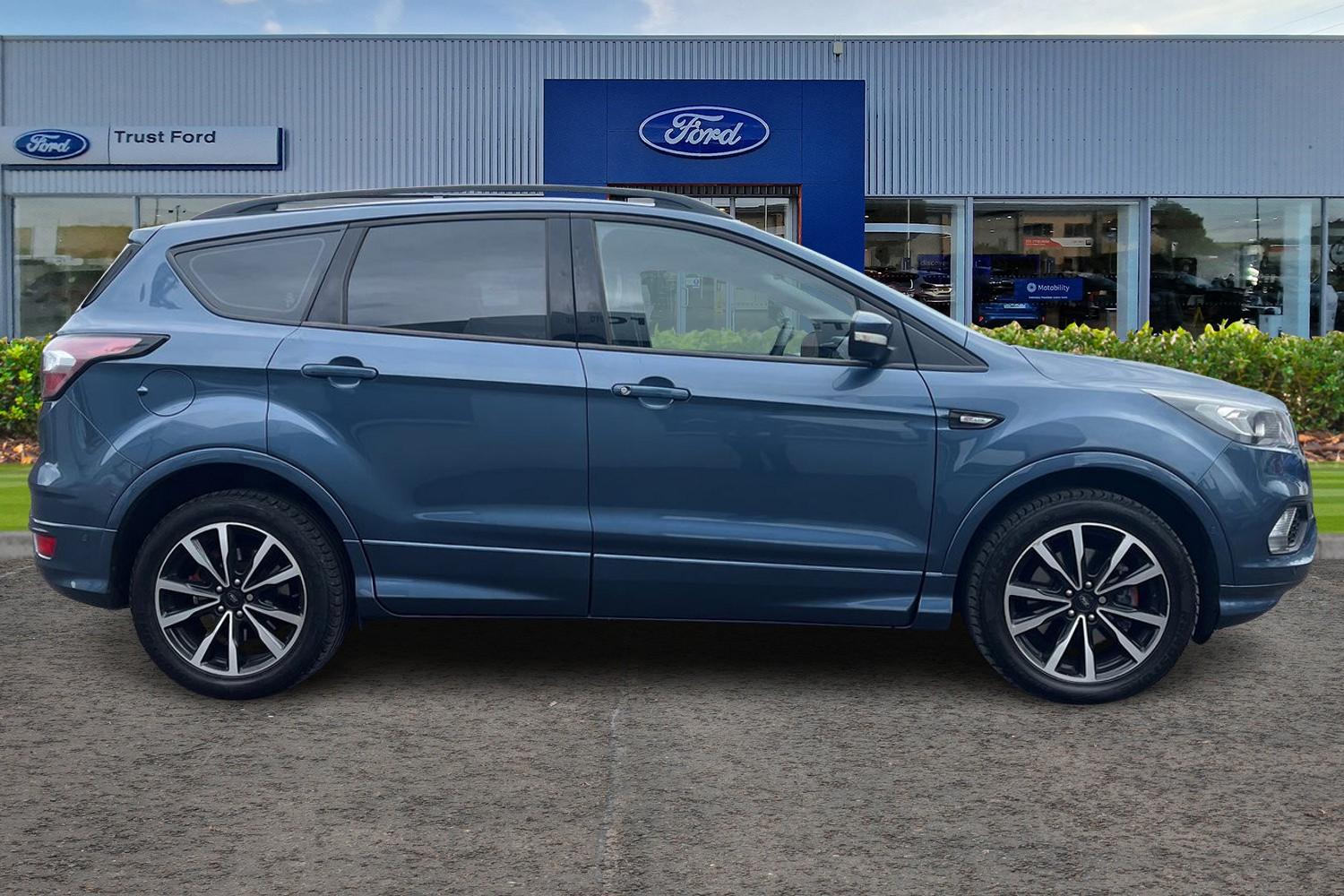 Ford KUGA Photo 2