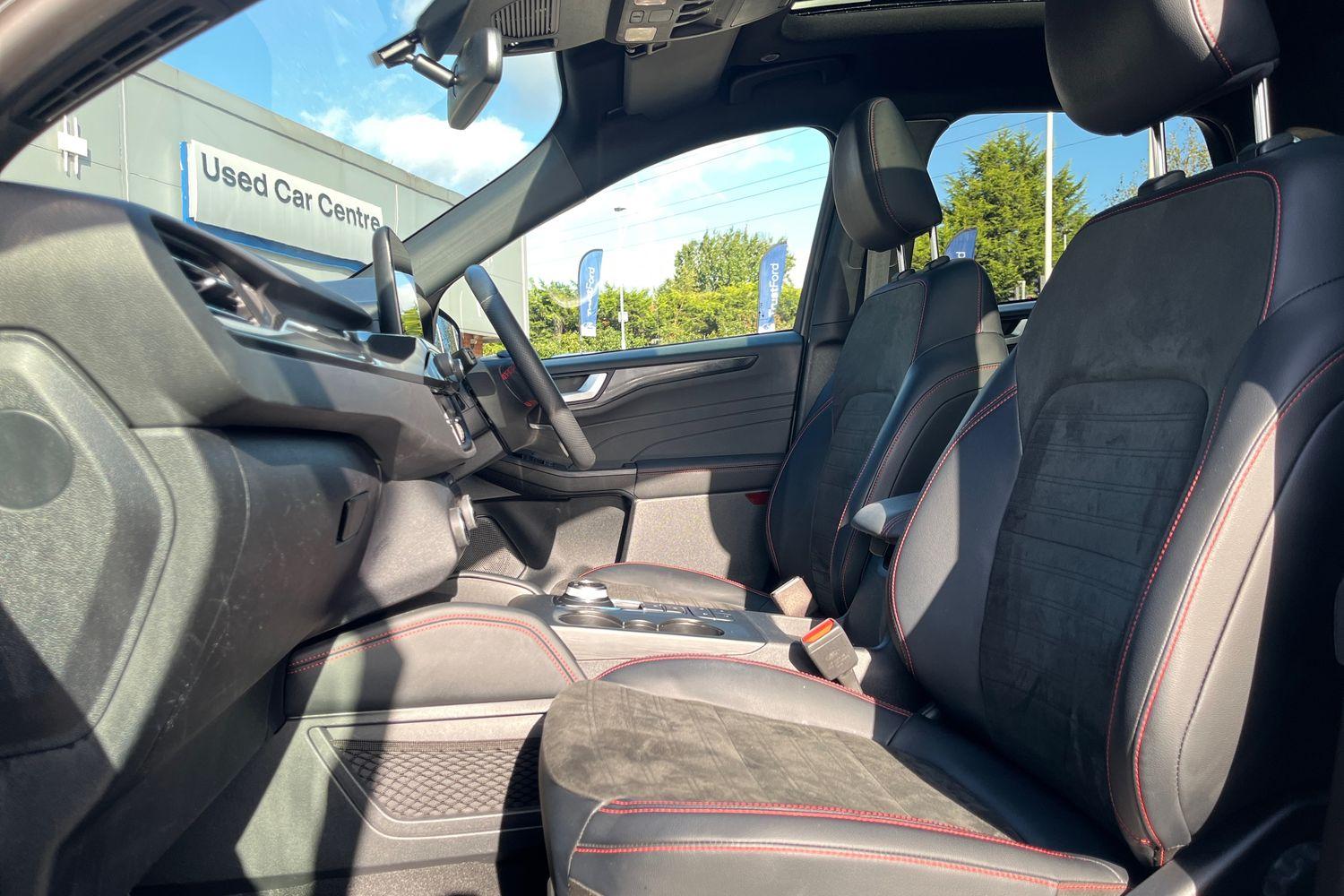 Ford KUGA Photo 18