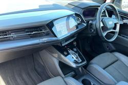 AUDI Q4 E-Tron Photo 2