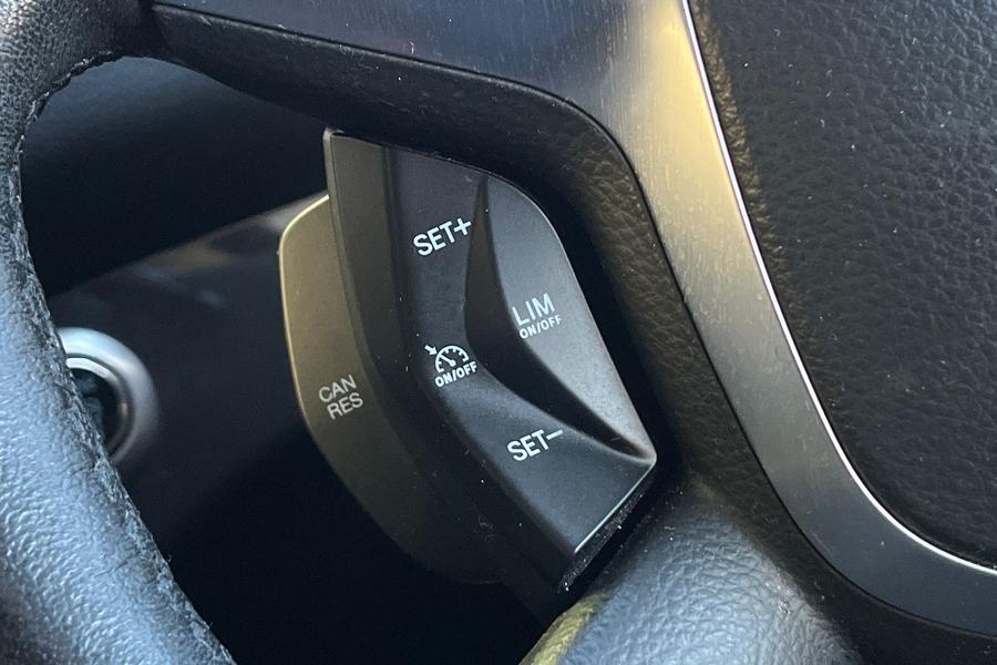 Ford Kuga Photo autoimg-ce7f260ed47681079f5a7e33428707cb7866722b.jpg