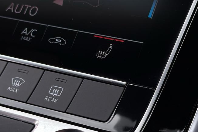 AUDI Q7 Photo 35