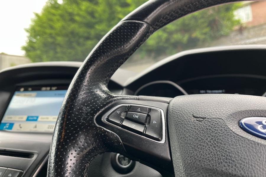 Ford FOCUS Photo autoimg-ce85b388e440e364ef2b4fd52324f9fceb643842.jpg