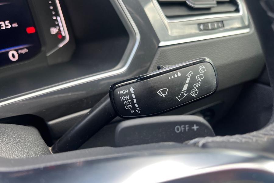 Volkswagen TIGUAN Photo autoimg-ce86c05065a3fc6c9457c04ad6d14c5fe045a90c.jpg