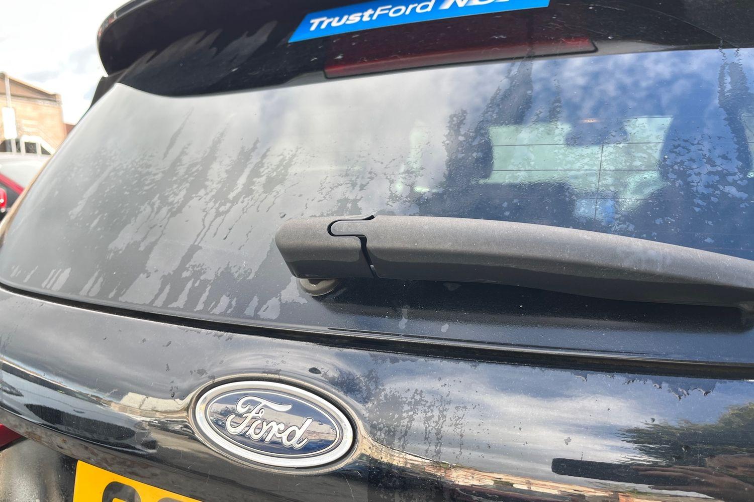 Ford FIESTA Photo 39