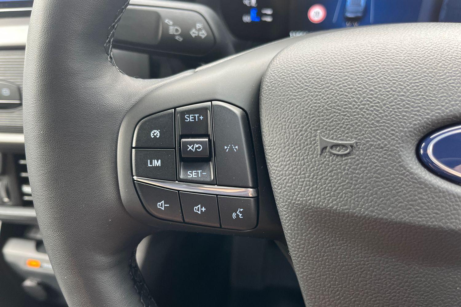 Ford TRANSIT COURIER Photo 7