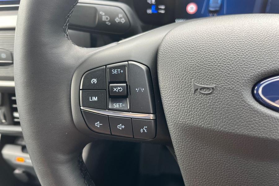 Ford TRANSIT COURIER Photo autoimg-ce8a874a7690cd5f268e4d56dc8d8d0e8687c66d.jpg