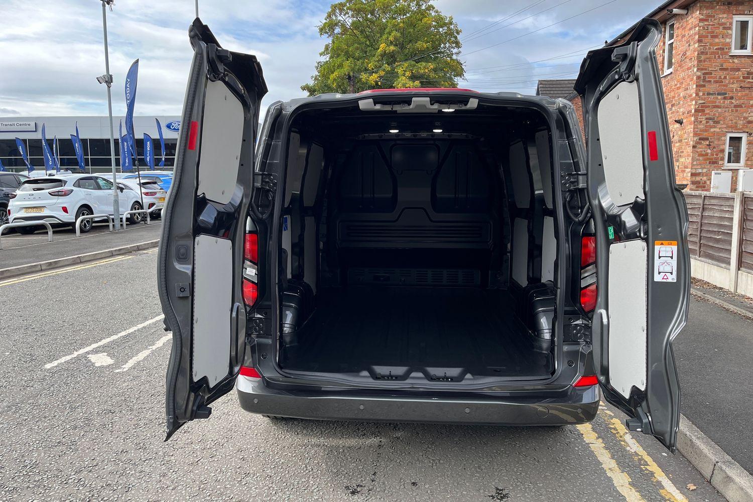 Ford TRANSIT CUSTOM Photo 5