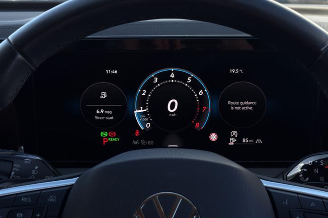 VOLKSWAGEN Tiguan Photo 15