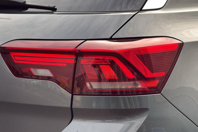 VOLKSWAGEN T-Roc Photo 18