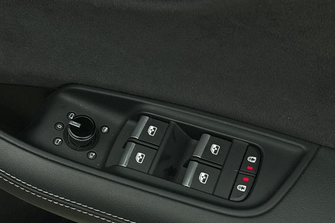 AUDI Sq8 Photo 28