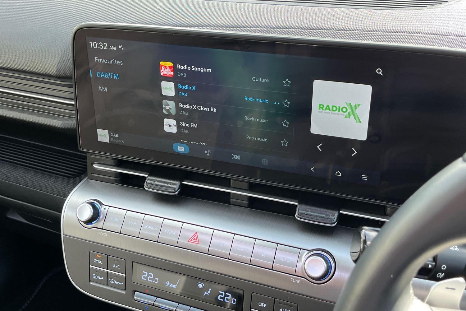 Hyundai KONA Photo 24