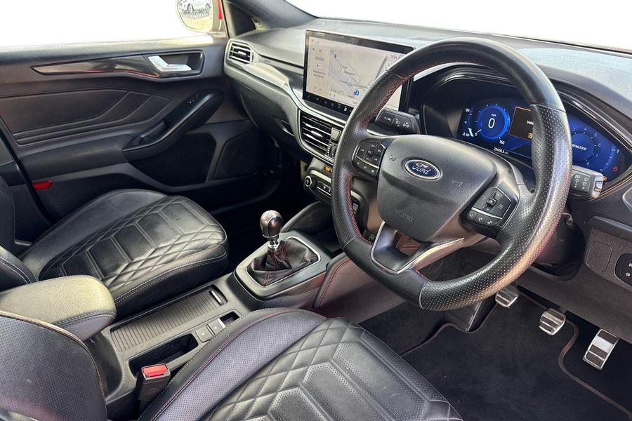 Ford FOCUS Photo autoimg-ce9c1d1e991231ed1cfb299907fc542af1463362.jpg