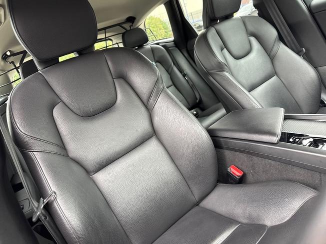 VOLVO XC60 Photo 28