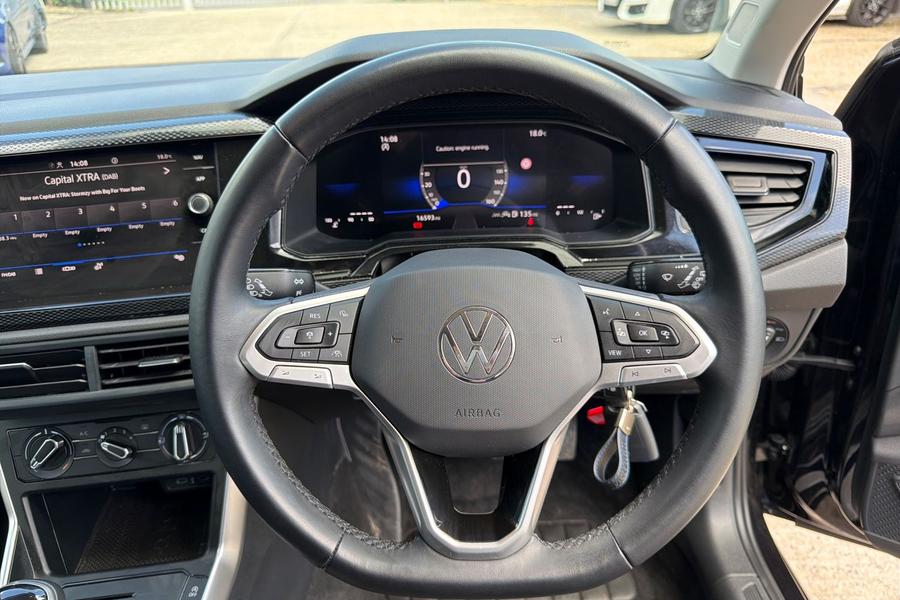 Volkswagen POLO Photo autoimg-ce9eaee1846bf7ad828a75fd08792069297f53ab.jpg