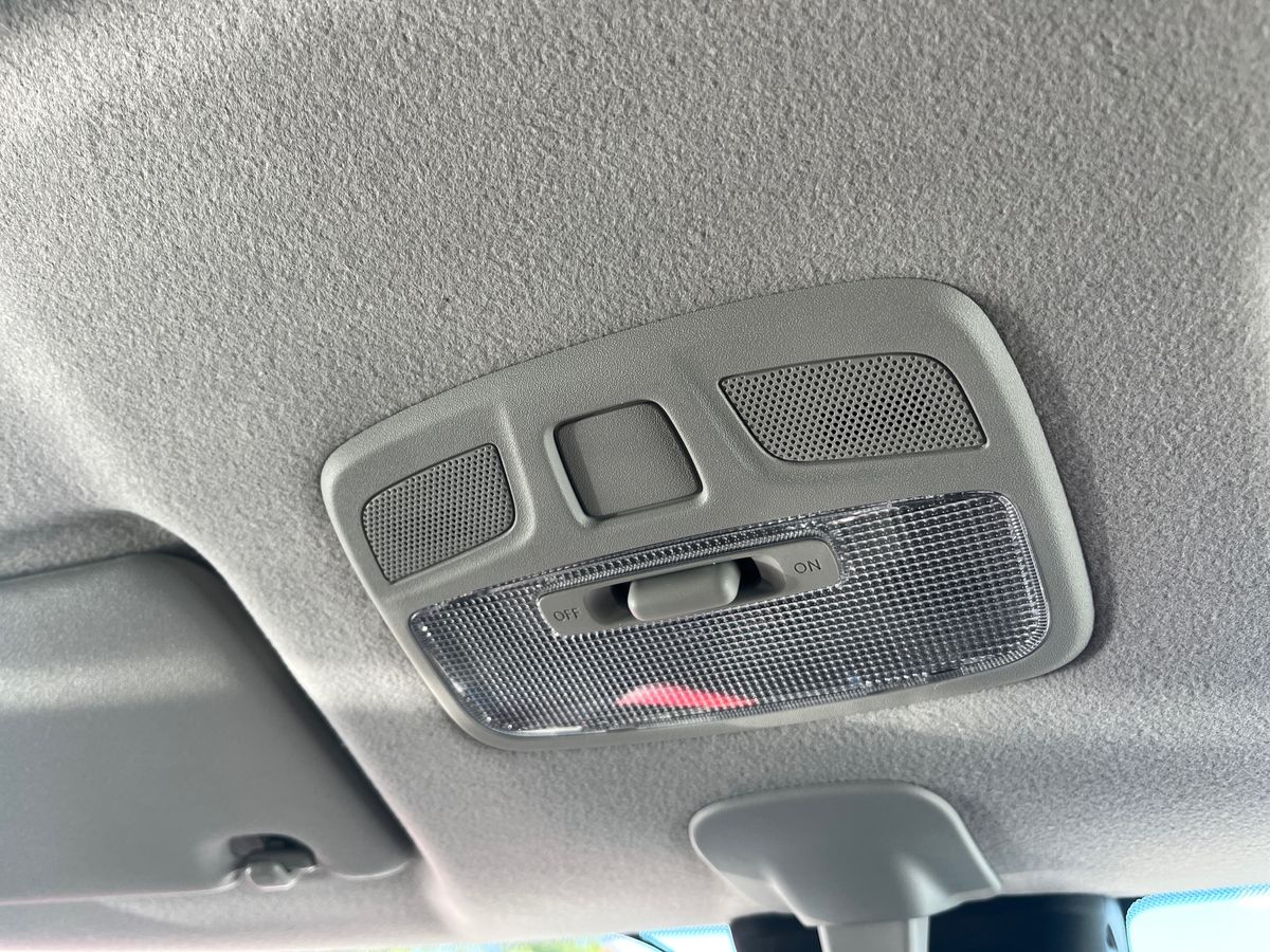 Suzuki Swift Photo 36