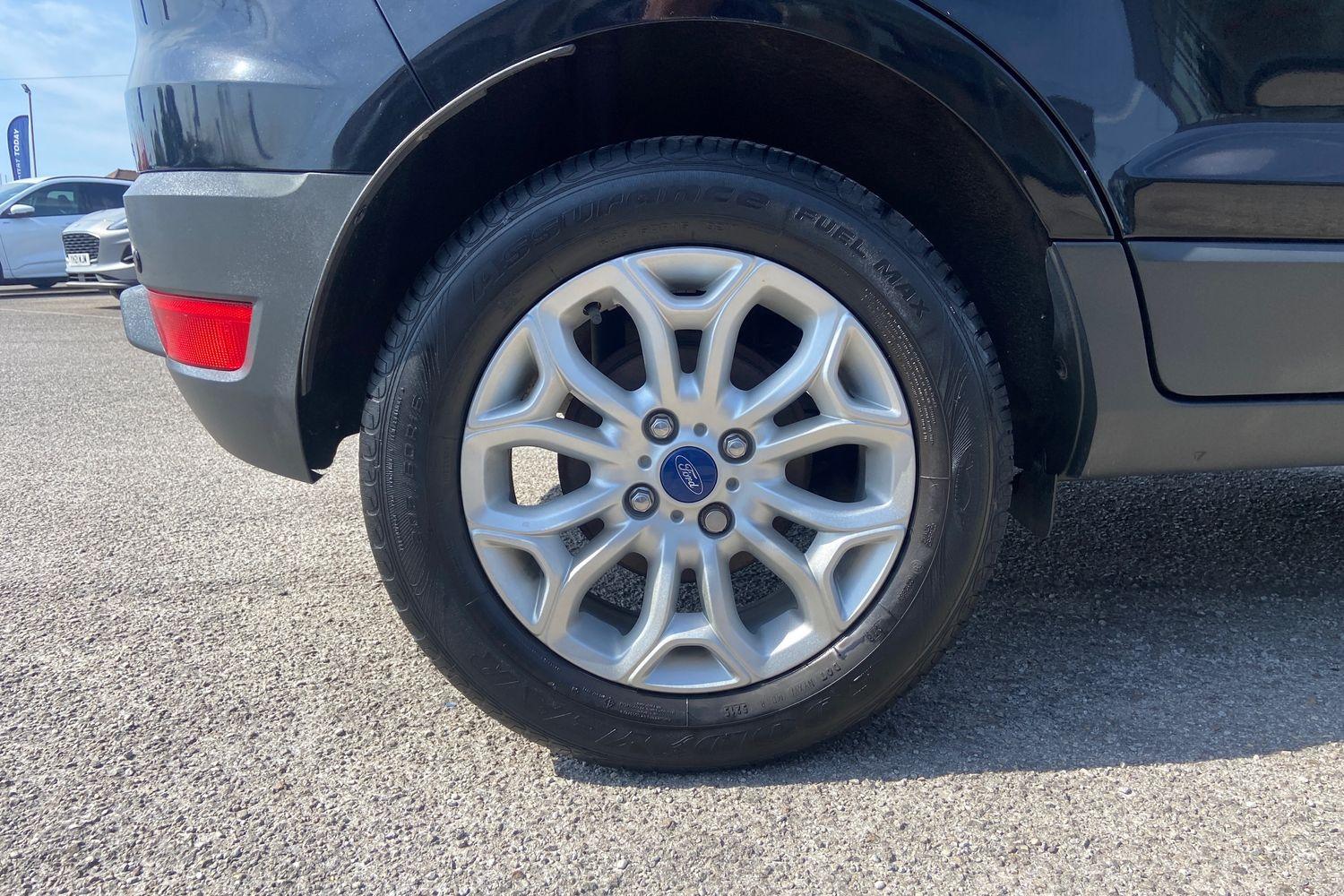 Ford ECOSPORT Photo 7