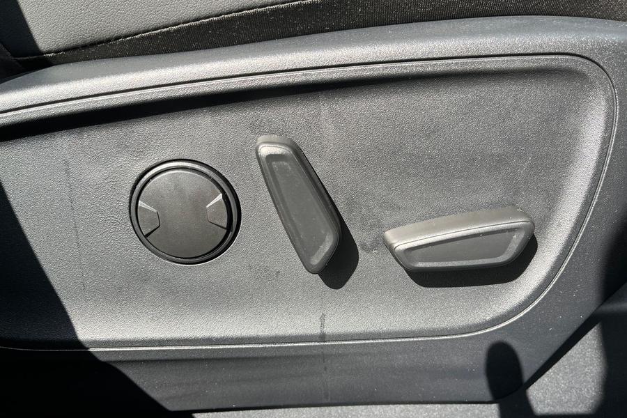 Ford KUGA Photo autoimg-cea445d8509ede680c2b1e621faef2738b40b922.jpg