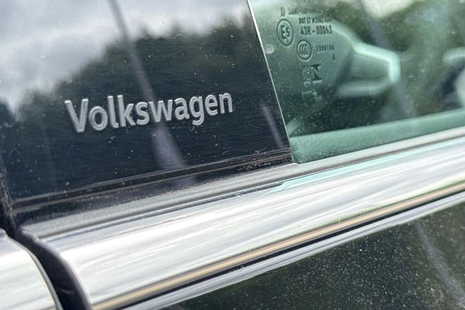 VOLKSWAGEN Tiguan Photo 22